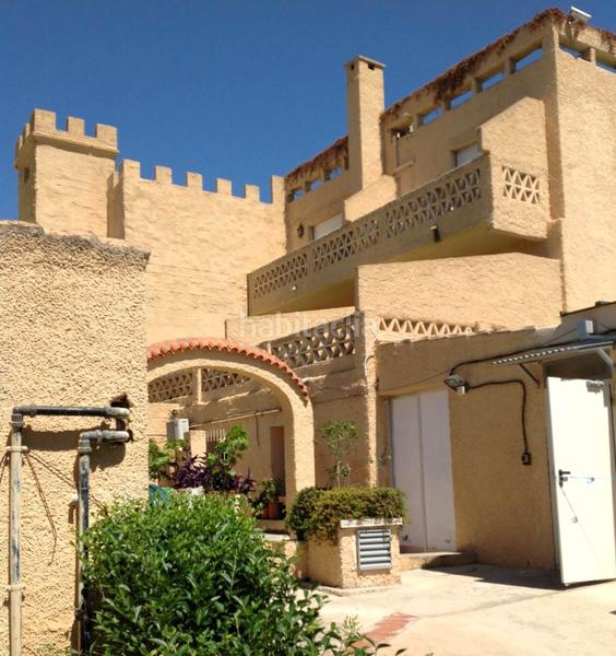 Foto ade30549-1203-4af4-9c23-13f758cfe576. Edificio con piscina in Rincón Bajo Benidorm