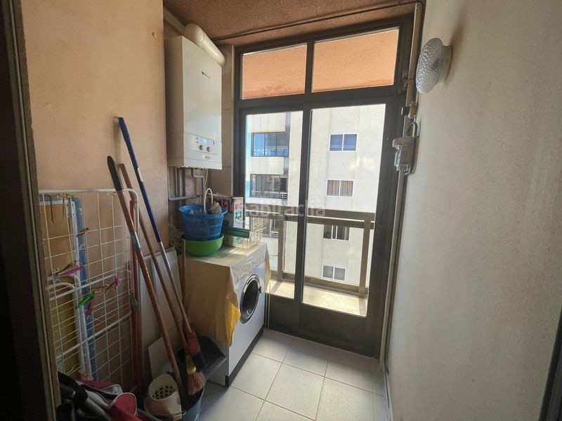 Foto f50e0d42-f42f-4018-99e9-b6f314c8322b. Pis a avenida de madrid 19 a Playa Levante Benidorm