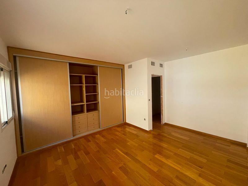 Foto b154cfd6-67db-4de5-bdc4-b697e1b1f4a4. Casa adossada amb aparcament a cala Finestrat Finestrat