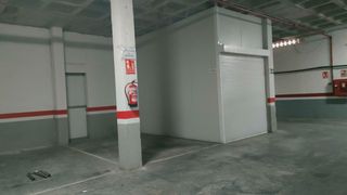 Parking coche en Avinguda ametlla de mar 17. Garaje sotano gemelos 22