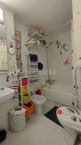 Foto 0a9bf0de-1617-41db-8660-7776bf8eb677. Apartament amb piscina a Playa Levante Benidorm
