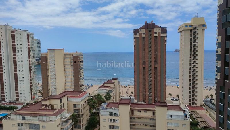 Foto 5da5deae-b46a-43d0-8f59-d6693313cfcc. Apartament amb piscina a Playa Levante Benidorm