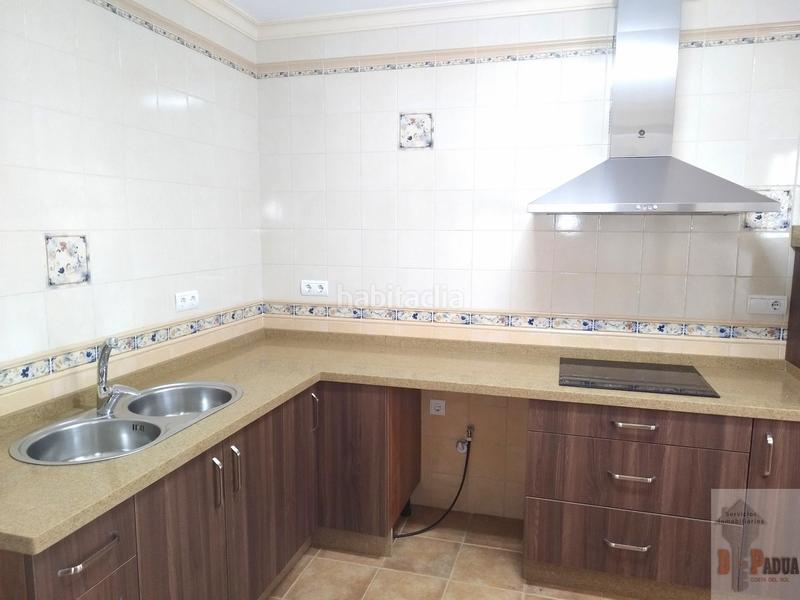 Foto 364d7237-dcff-4906-bb11-eaa6e9bd0e90. House with parking in Campillos