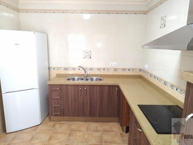 Foto bb230275-a249-47aa-becc-8205e0e482ed. House with parking in Campillos