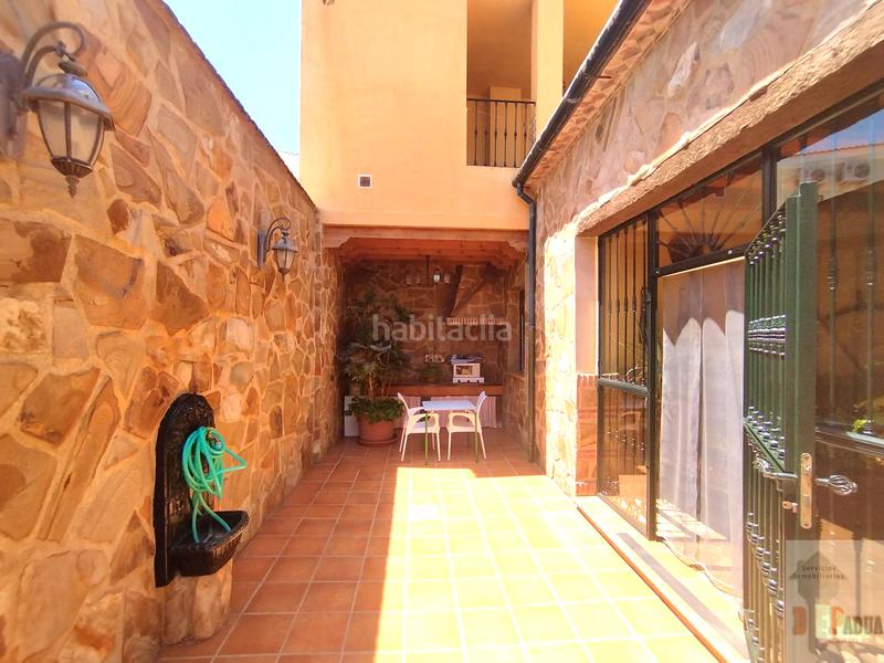 Foto 2fbefebb-845f-4bd9-b246-cffeb8368a2d. Chalet  en Campillos