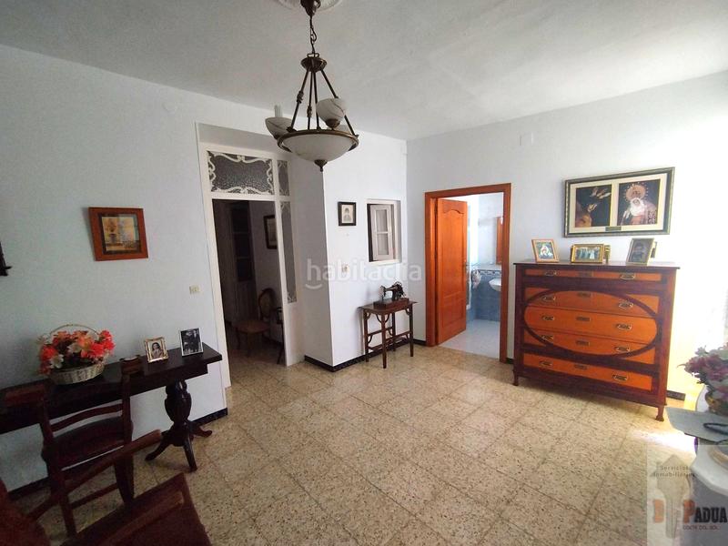 Foto 8a10dd80-5943-43e3-b074-1dcefd33ef67. Maison avec parking dans Campillos