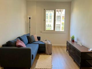 Alquiler Piso  Barcelona - cl travessera les corts. Apartamento de 4 habitaciones y 2 baños  ideal para estudiantes