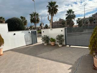 Chalet à Torre de la Horadada. Duplex en torre de la horadada, alicante