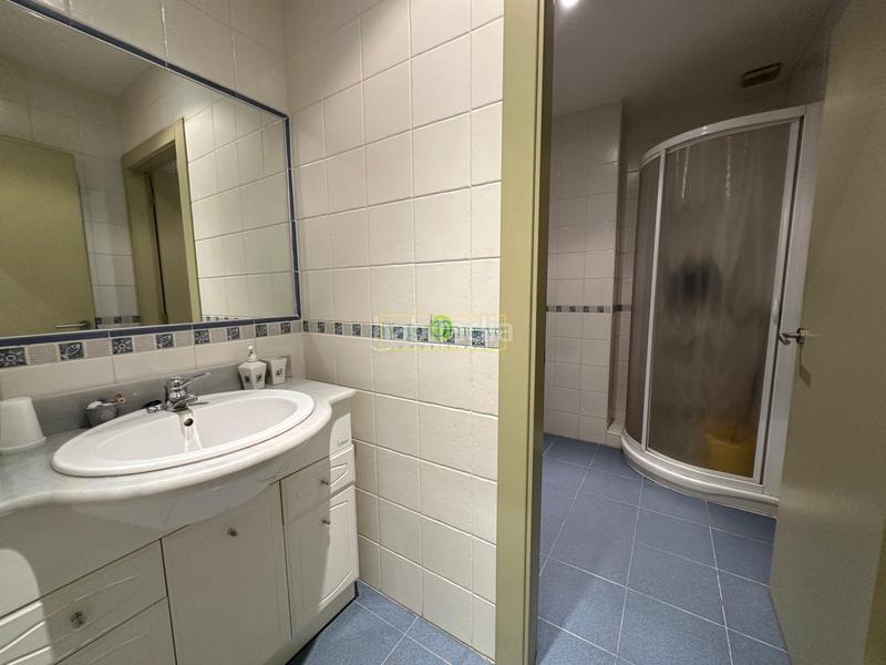 Foto 0eadd888-da91-4894-9d24-f22631297348. Alquiler local comercial en Crucero León