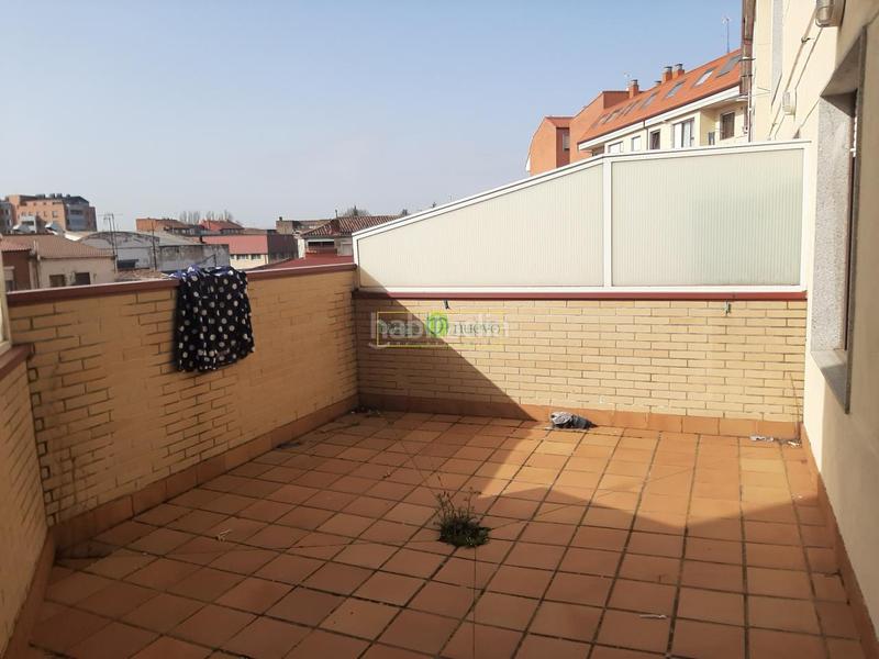 Foto 966784b5-d530-4a05-9fdc-fa0332f5b72a. Piccolo appartamento con riscaldamento parcheggio in León