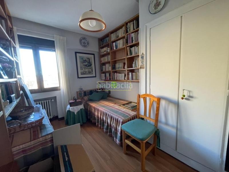 Foto b02a5b5a-63de-4a2f-86a3-a0215ac5f9ea. Pis amb calefacció aparcament a Centro Ciudad León