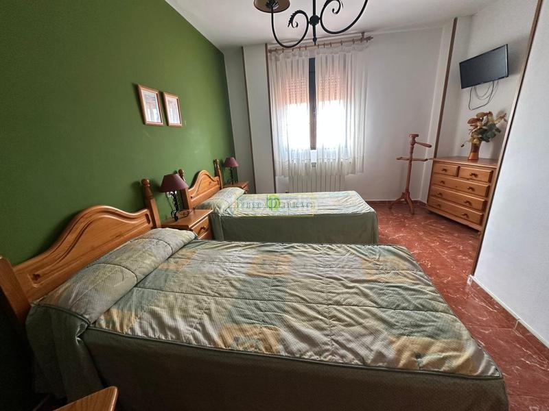 Foto c22b7d13-4b18-402e-9400-a7ab1e785394. Edificio en Burgo Ranero (El)