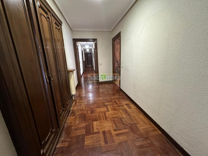 Foto ec58534d-33b6-4fb8-8a21-aa4c40ac08c3. Flat in alcazar de toledo 5 in Centro Ciudad León