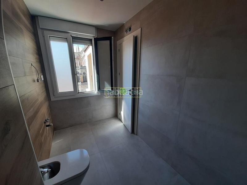 Foto 2cd37cce-e0b0-4e99-a0b3-3b5e3f087de7. Appartamento con riscaldamento in San Mamés - La Palomera León