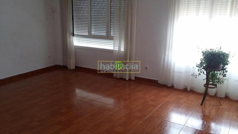 Foto c626fef7-5220-4c24-8885-9afb74af4ec0. House with heating parking in Armunia León
