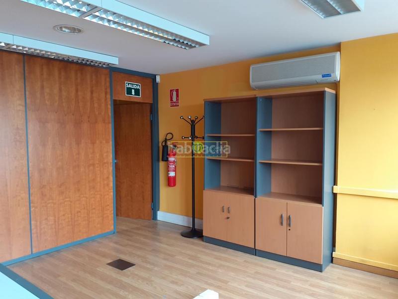 Foto 818ccd6f-4860-4d6d-b9e8-c665a58fd704. Location bureau avec chauffage dans Centro Ciudad León