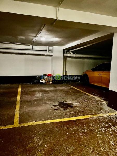 Foto 781298da-935e-435e-bad9-6bec432fe3bc. Miete autoparkplatz in Casco Antiguo León