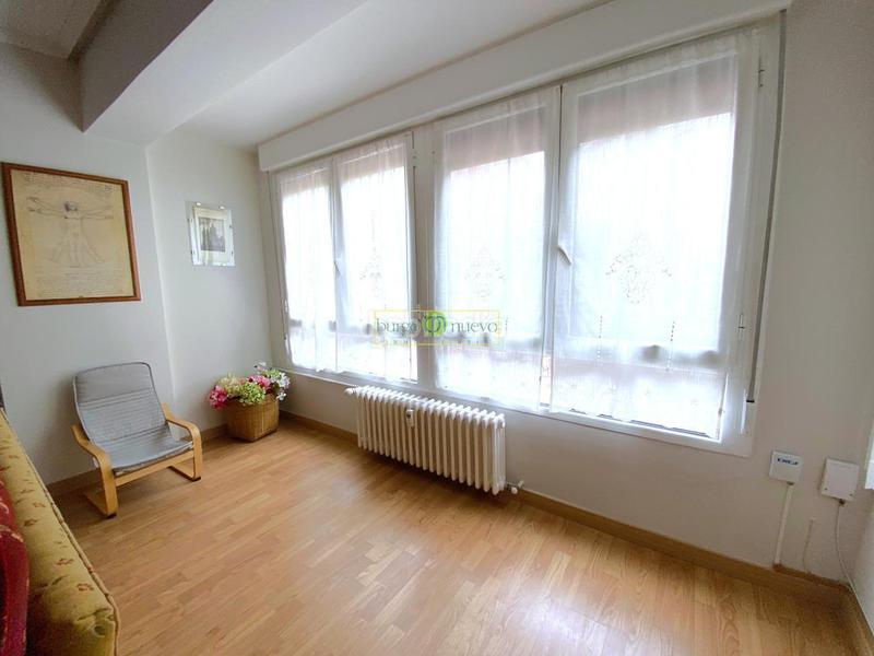 Foto 4fff6dd3-b110-46ca-9a31-9c933338870a. Pis amb calefacció aparcament a Centro Ciudad León