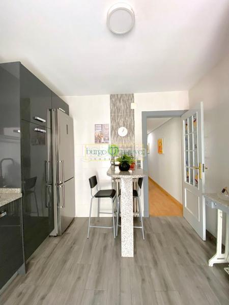 Foto 7f3a1b11-0215-4f85-8172-13f559a1f34c. Pis amb calefacció aparcament a Centro Ciudad León