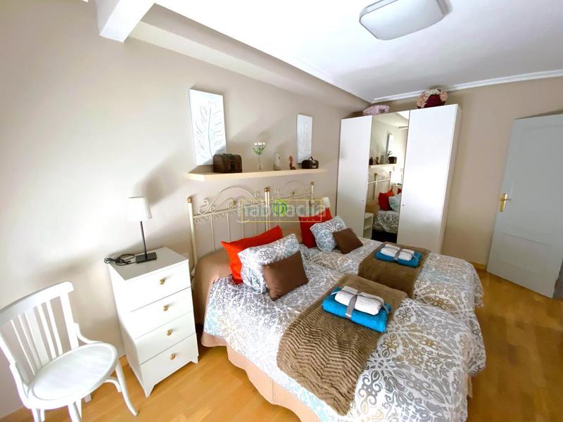 Foto d00c3238-8fb2-4575-acc3-574ada6e202a. Pis amb calefacció aparcament a Centro Ciudad León