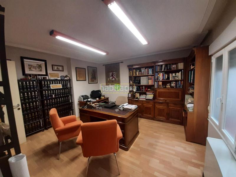 Foto 0b12a805-a2c2-480b-838a-444b40fa6478. Location bureau avec chauffage dans Centro Ciudad León
