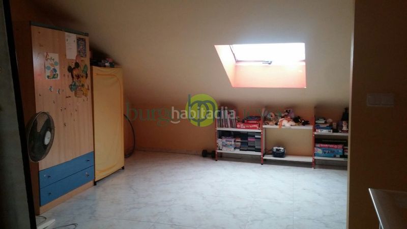 Foto b4fd38b2-27a8-48f7-ad90-9d31459d7f79. Casa con riscaldamento parcheggio in Armunia León
