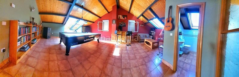 Foto f91f4d6d-9af9-4625-bcdb-eaeaa201be31. Chalet extraordinario chalet con 1700 m2 de parcela a 10 km leon en Garrafe de Torío