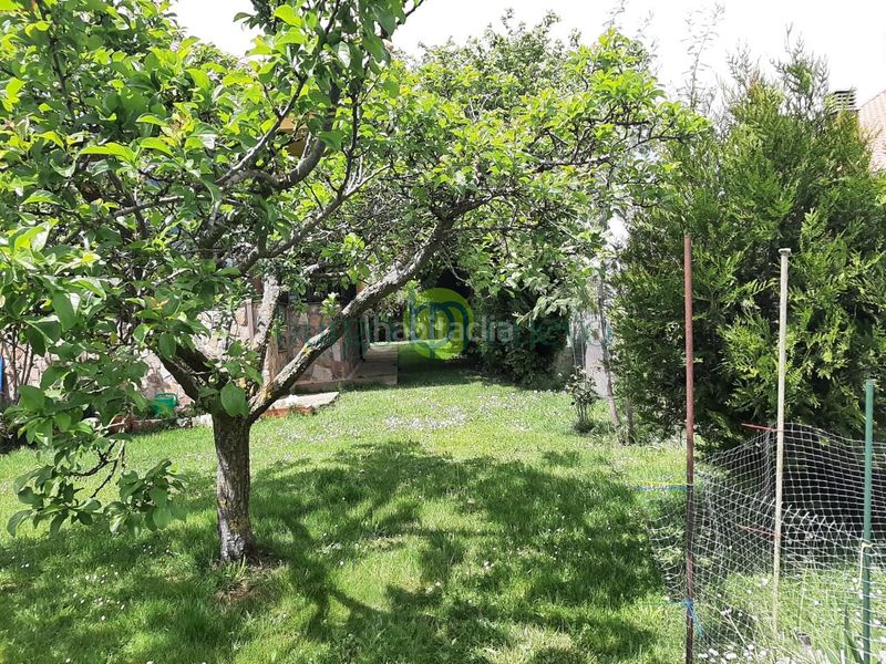 Foto 5e4206ca-12ea-4da2-a889-97482692c511. Casa amb calefacció aparcament a Villaturiel