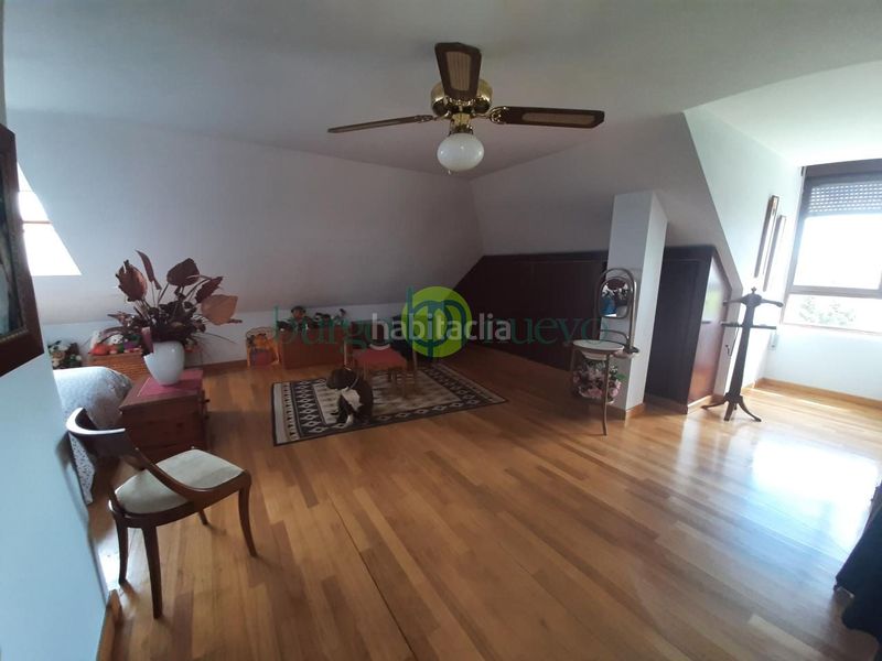Foto a3a64af9-d72d-47e6-a1a7-ae31277a7e96. Casa amb calefacció aparcament a Villaturiel