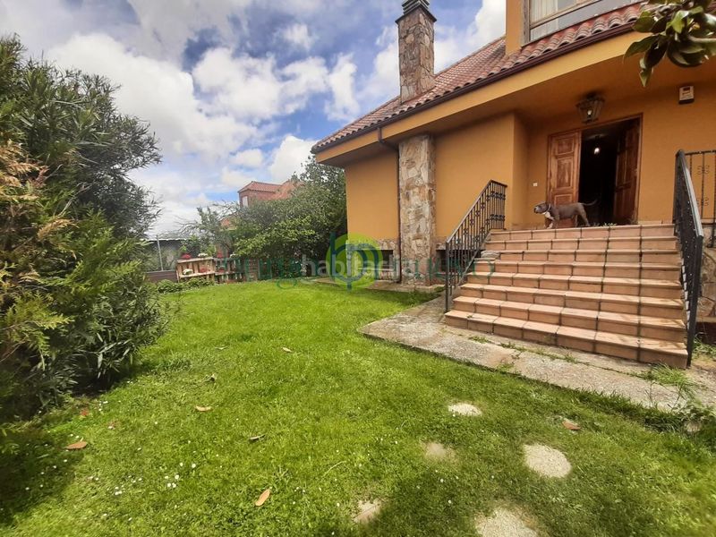Foto ab9b9533-cc7d-4aef-abea-82f921fb9a5c. Casa amb calefacció aparcament a Villaturiel