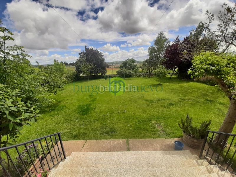 Foto ceded13b-8267-4381-8f42-22d3bdcaef19. Casa amb calefacció aparcament a Villaturiel