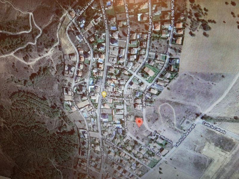 Foto fc9745a8-fd1a-4c7d-badb-275a81186902. Terreny residencial a Valdefresno