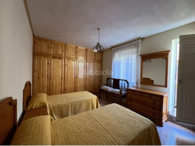 Foto 0df95a92-f332-4dc8-bdd0-2e922f4c3ee0. Casa magnifica casa unifamiliar, con patio en Quintana del Castillo