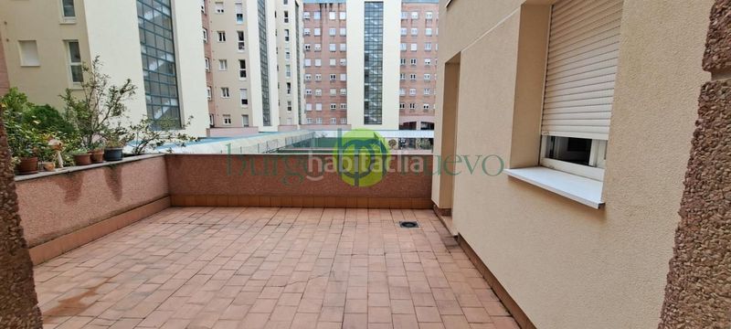 Foto 225e3448-4ca0-4826-b33b-4f15955b4e6d. Flat with heating parking in San Claudio - La Chantría León