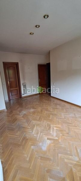 Foto 336d4eba-8ced-4702-b747-8be58c699562. Flat with heating parking in San Claudio - La Chantría León