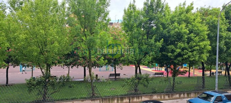 Foto f6fcfaa3-491c-4403-8518-8769fd6d4dc6. Flat with heating parking in San Claudio - La Chantría León