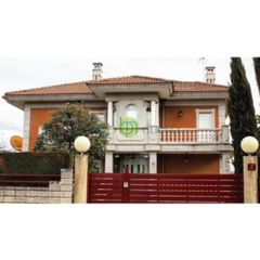 Chalet  Calle río camba. Chalet en venta en urbanizacion los rosales