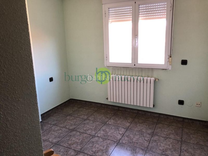 Foto 09a4a8d0-7e5a-4763-8315-59ce78cb1b7c. Casa amb calefacció aparcament a Cuadros