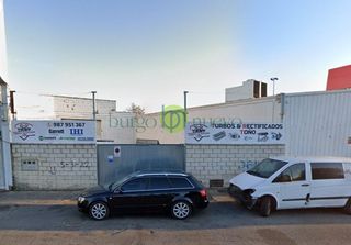 Capannone industriale  Calle av. portugal 18 24009 leon. Se vende nave con patio edificable en la zona de michaisa. alqui