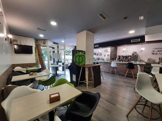 Locale commerciale  Calle san juan de sahagun 24 24007 leon. Bar en venta en la palomera