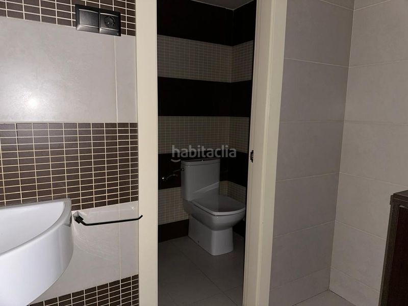 Foto 0433798b-16ce-4e11-9845-34f799ebb771. Oficina amb calefacció a Centro Ciudad León