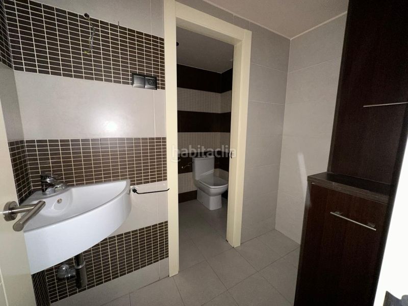 Foto 68479f7f-38e2-4289-9a9b-152c6e456f44. Oficina amb calefacció a Centro Ciudad León