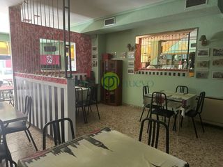Traspaso Local Comercial  Calle jose maria fernandez 49 bajo 24006 leon. Se traspasa bar por jubilacion