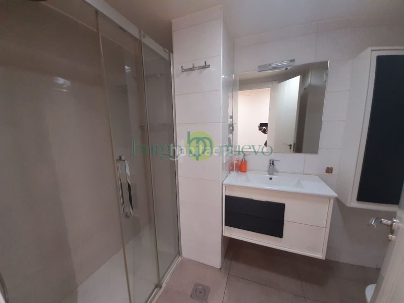 Foto 6e4339cf-4d74-4849-9ee5-55ff8c32175b. Lloguer pis amb calefacció aparcament a Crucero León