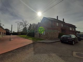 Maison jumelée  Carretera santander (villarrodrigo de las regueras). Pareado a escasos minutos del centro de león