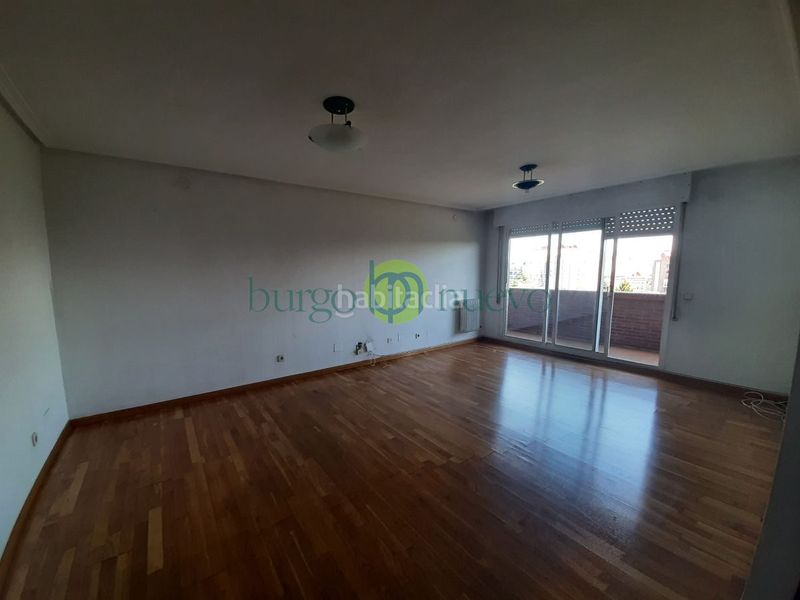 Foto aed1fe3e-e3a9-47d1-a63b-f640c2b48285. Flat with heating parking in El Soto León