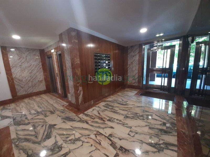 Foto b2d49e9b-4b34-4f96-9e23-ae5ea9f4efe6. Flat with heating parking in El Soto León