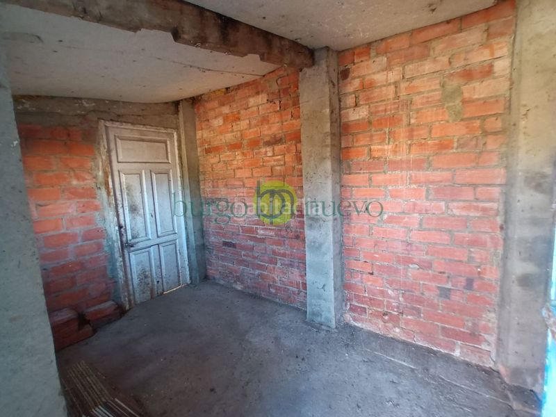 Foto bc80b5d3-6672-41f1-9cc8-81156205dba8. Maison avec parking dans Armunia León