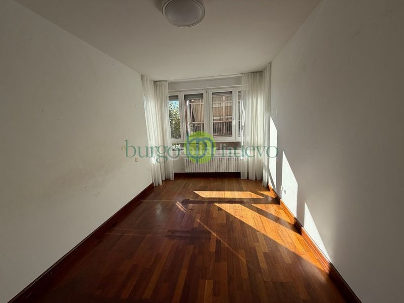 Foto 192dfb71-7bb7-4bd6-8331-f37424cceca2. Appartamento con riscaldamento parcheggio in San Claudio - La Chantría León