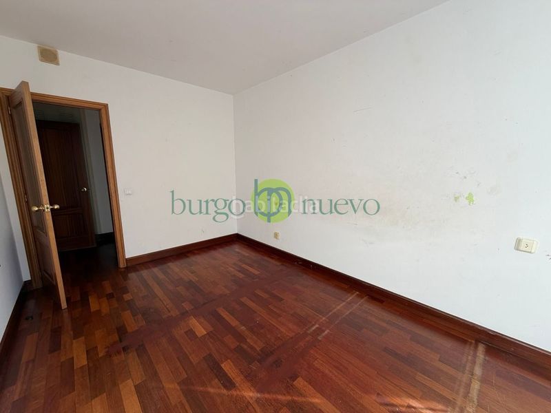 Foto 1b0e739f-636a-4979-8b43-8f94866b2cf6. Appartamento con riscaldamento parcheggio in San Claudio - La Chantría León